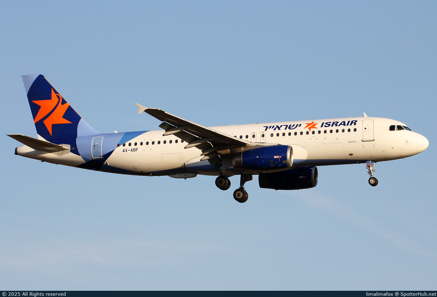 Photo of 4X-ABF - Airbus A320-232 operated by Israir
