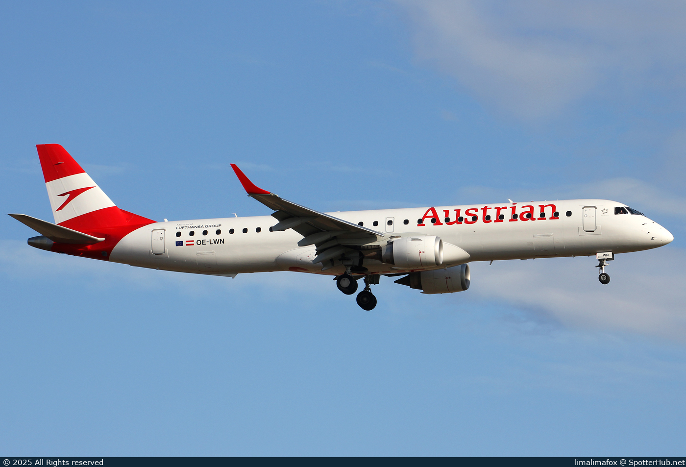 Photo of OE-LWN - Embraer ERJ-195LR operated by Austrian Airlines