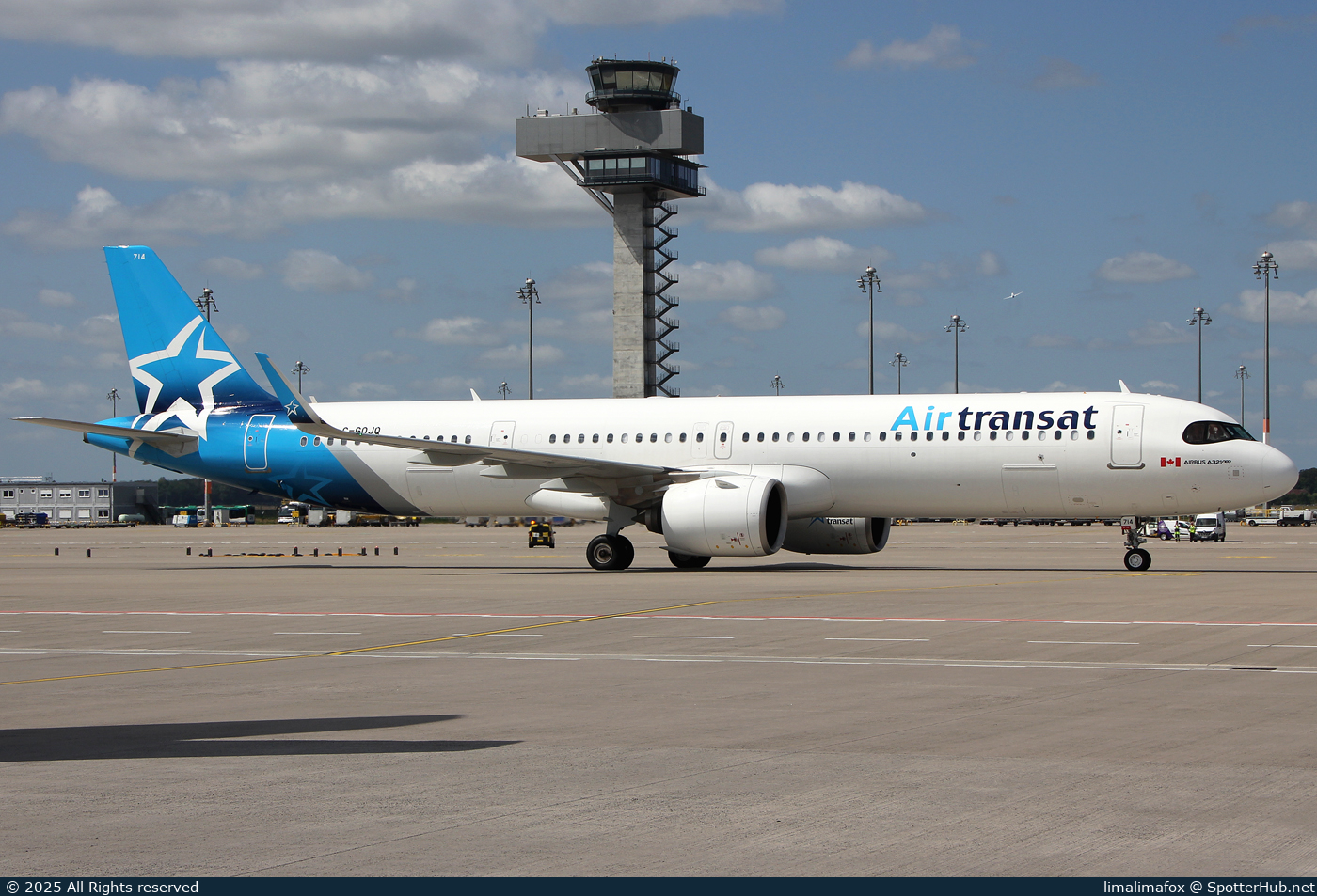 Photo of C-GOJQ - Airbus A321-271NX operated by Air Transat