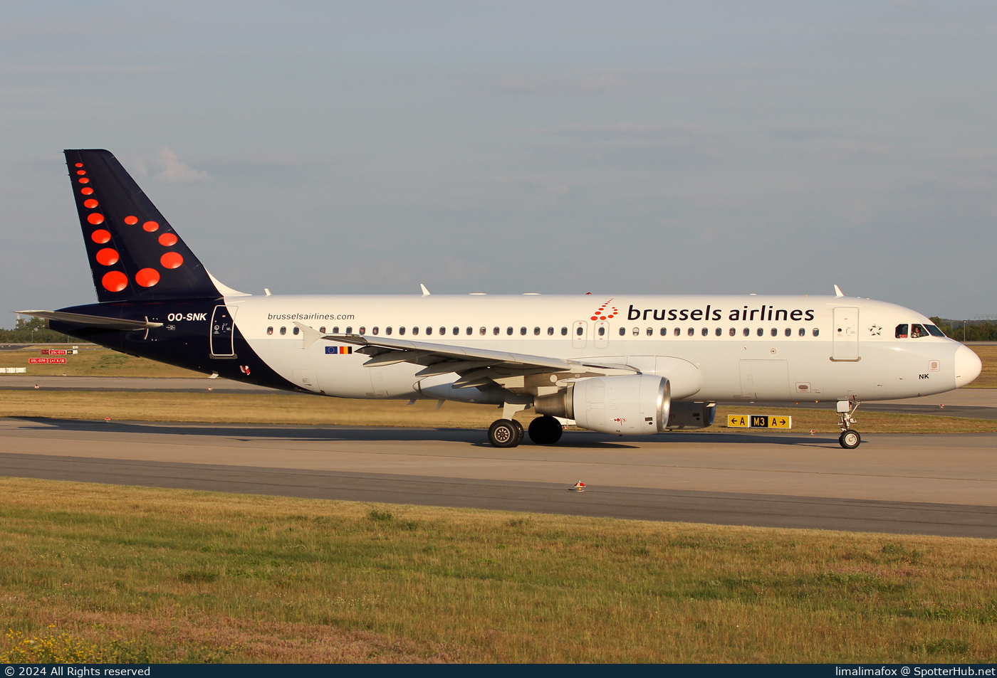 Photo of OO-SNK - Airbus A320-214 operated by Brussels Airlines
