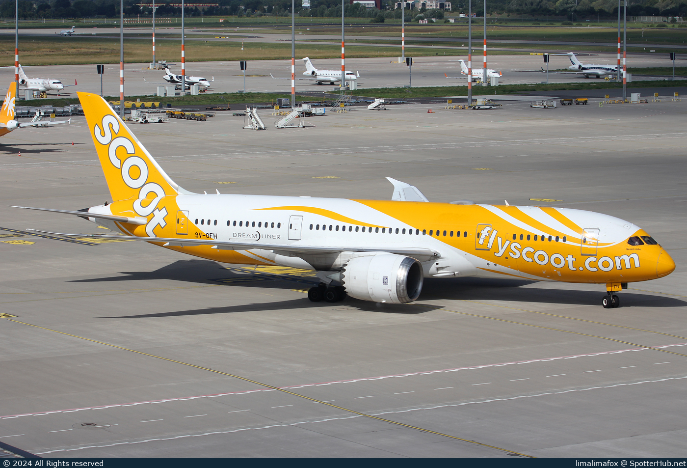 Photo of 9V-OFH - Boeing 787-8 Dreamliner operated by Scoot