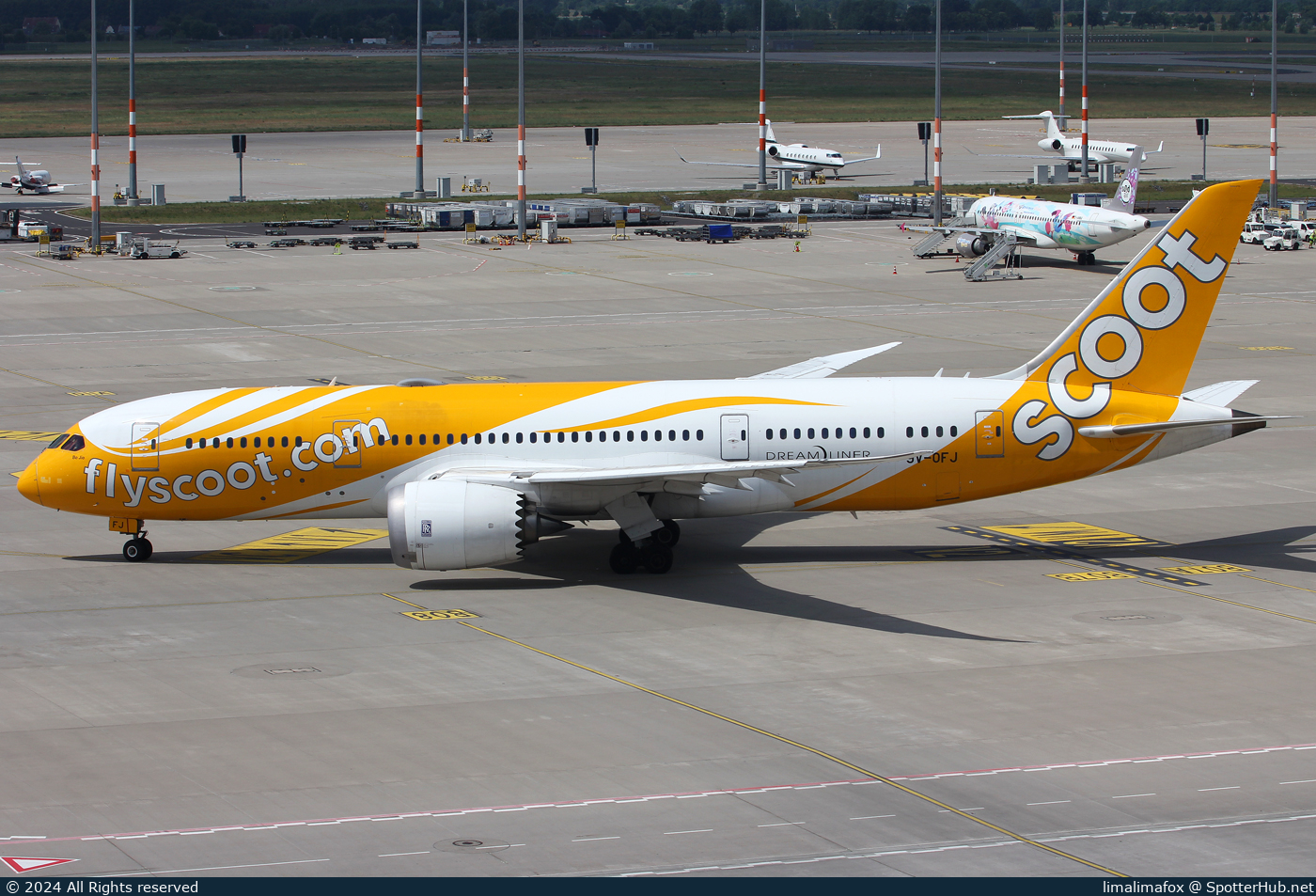 Photo of 9V-OFJ - Boeing 787-8 Dreamliner operated by Scoot