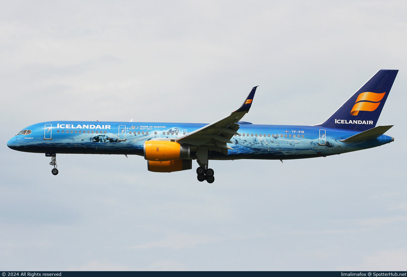 Photo of TF-FIR - Boeing 757-256 operated by Icelandair