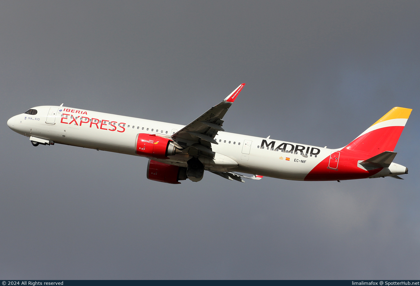 Photo of EC-NIF - Airbus A321-251NX operated by Iberia Express
