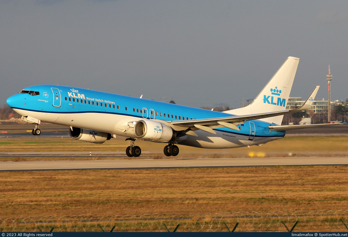 Photo of PH-BXD - Boeing 737-8K2 operated by KLM Royal Dutch Airlines
