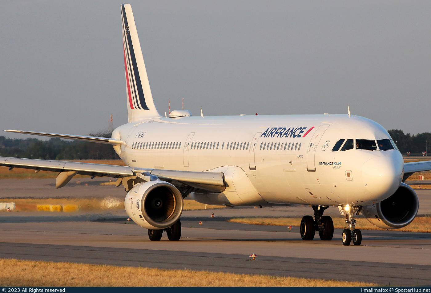 Photo of F-GTAJ - Airbus A321-212 operated by Air France