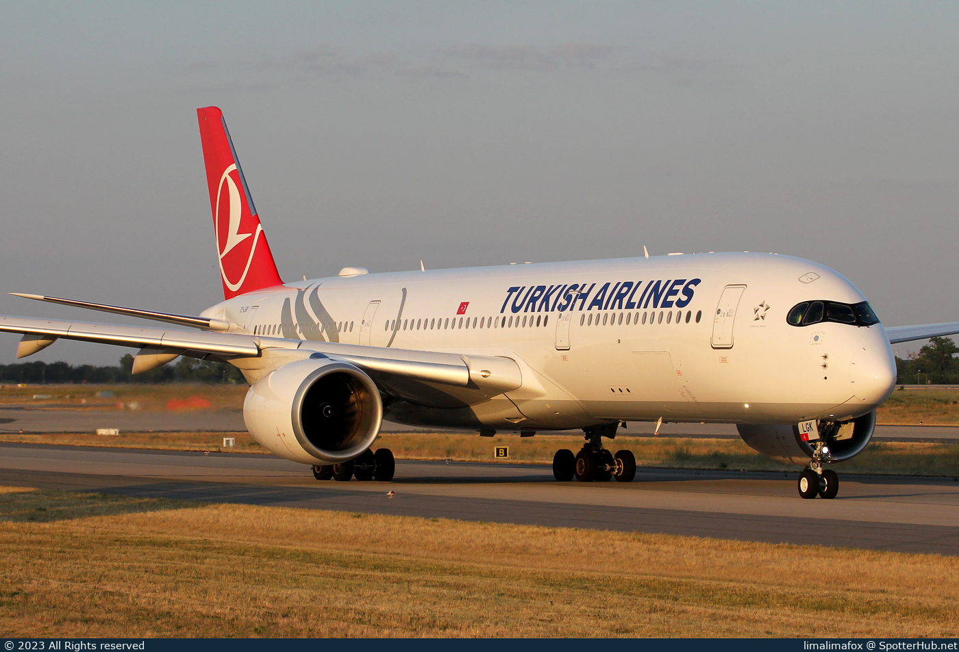 Photo of TC-LGK - Airbus A350-941 operated by Turkish Airlines