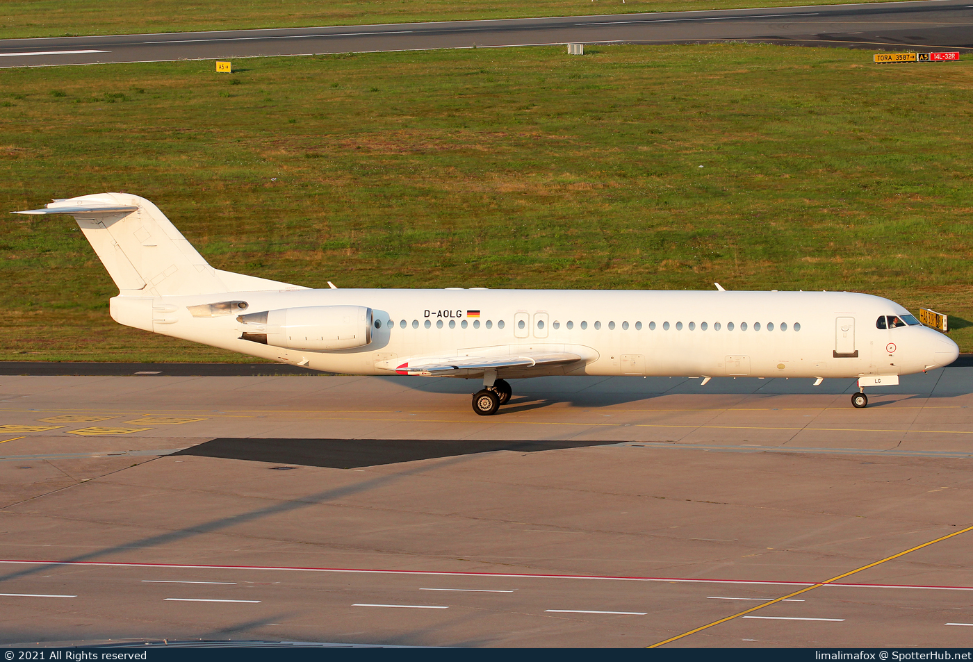Photo of D-AOLG - Fokker 100 operated by Avanti Air