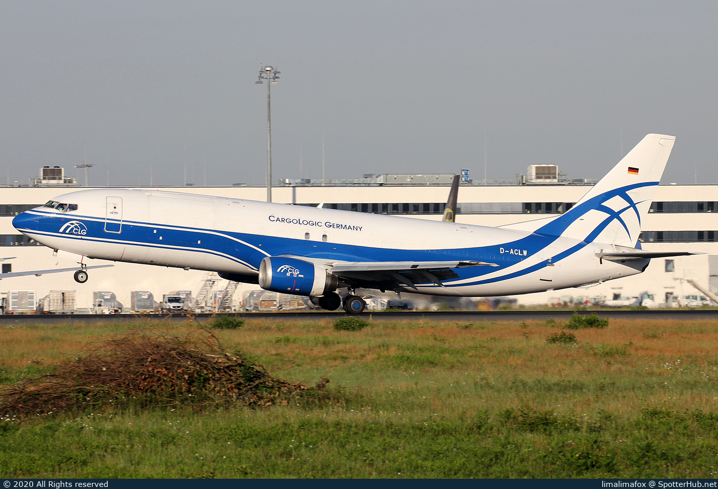 Photo of D-ACLW - Boeing 737-48E(SF) operated by CargoLogic Germany