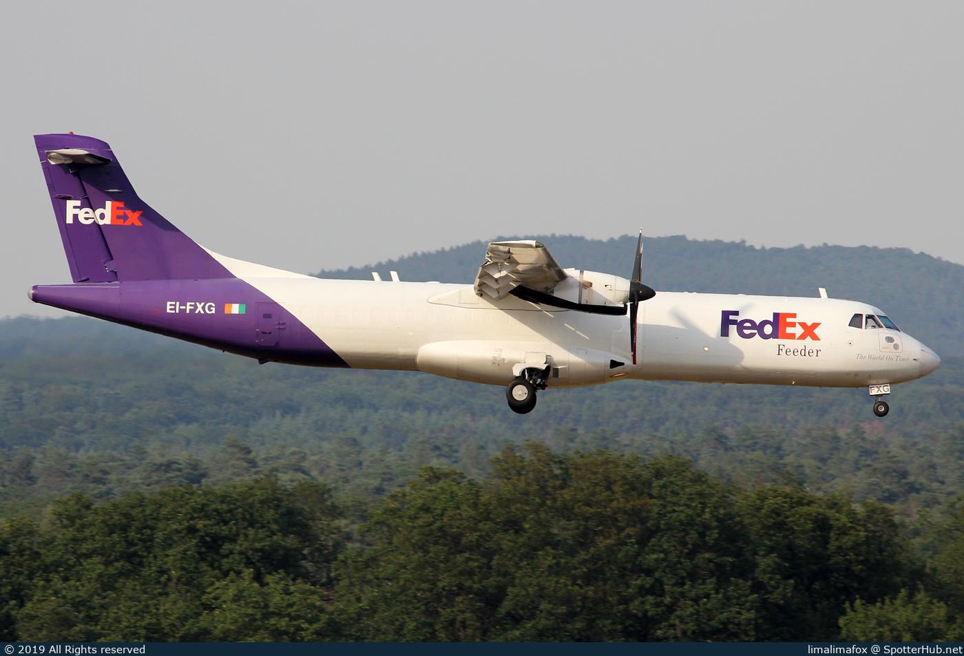 Photo of EI-FXG - ATR 72-202(F) operated by FedEx Feeder (opb ASL Airlines Ireland)