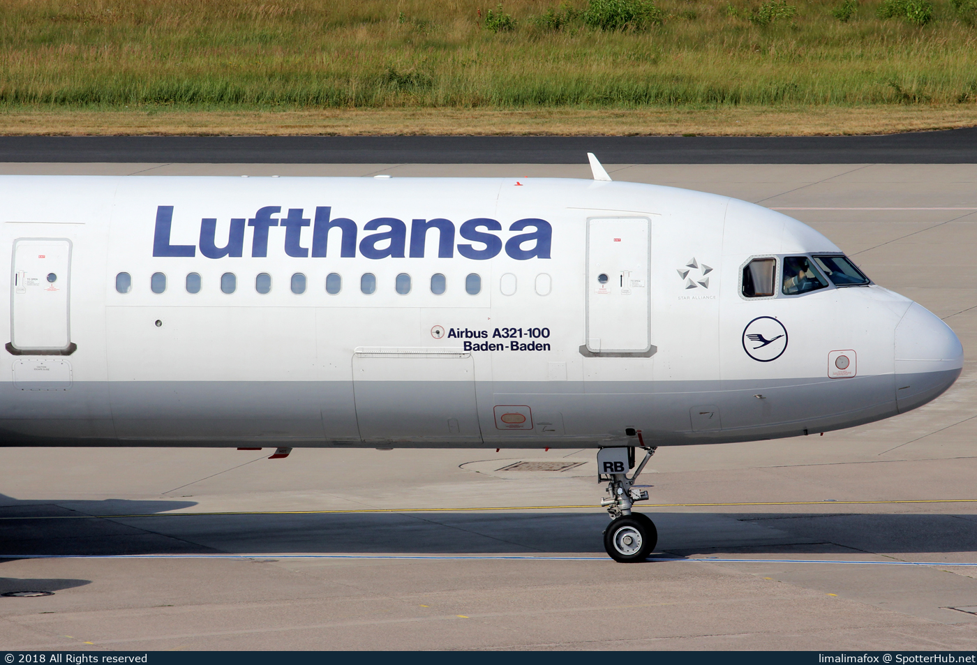 Photo of D-AIRB - Airbus A321-131 operated by Lufthansa