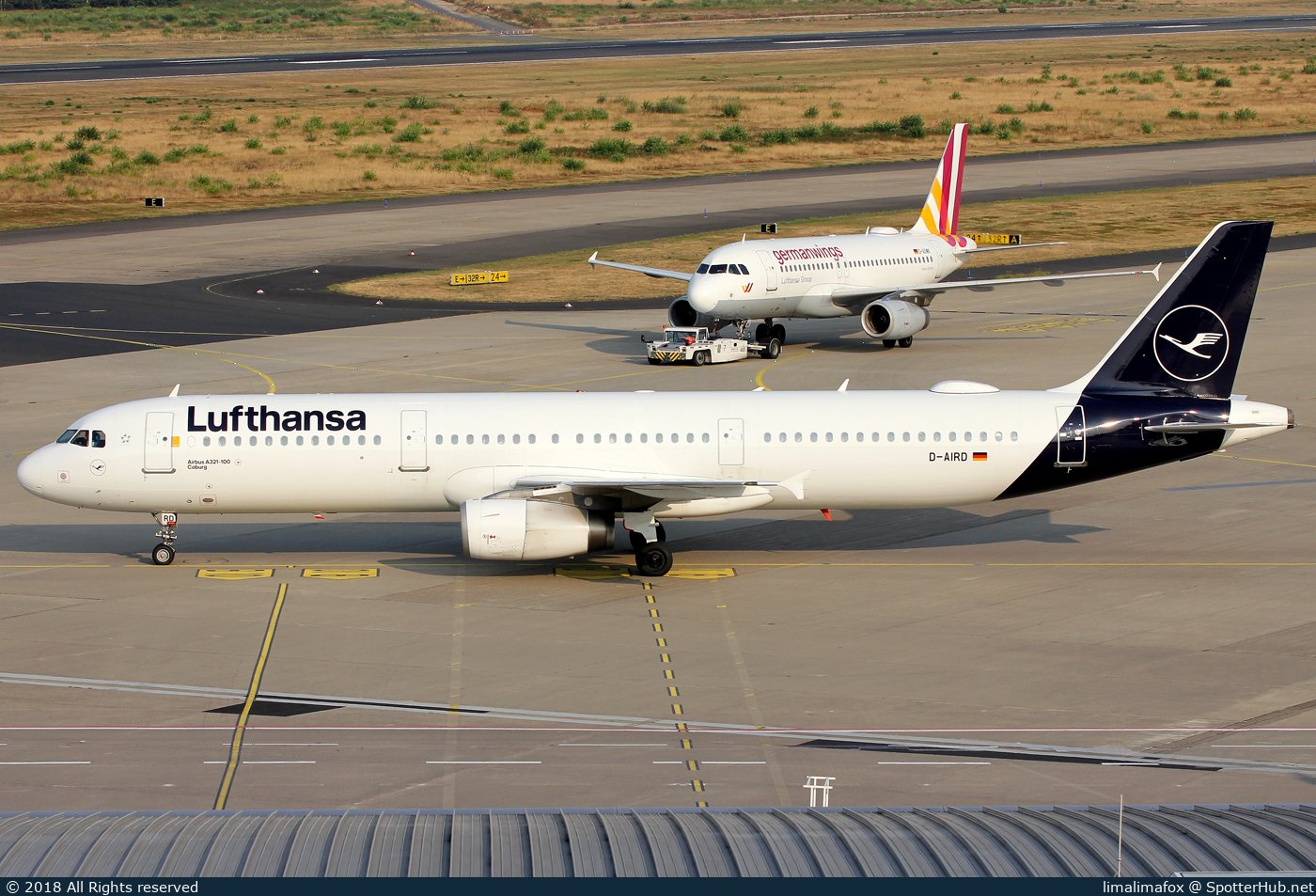Photo of D-AIRD - Airbus A321-131 operated by Lufthansa