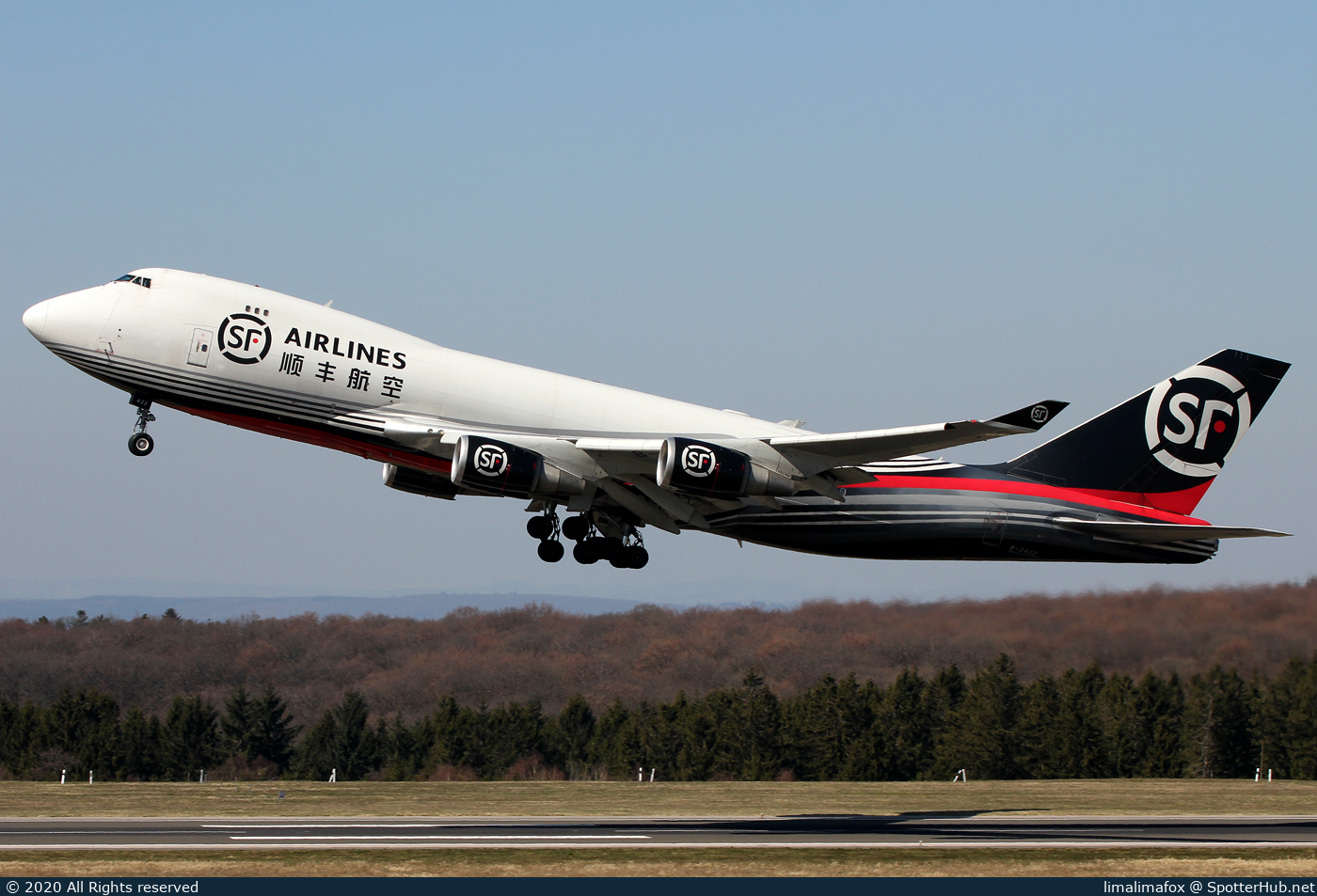 Photo of B-2422 - Boeing 747-4EVF(ER) operated by SF Airlines