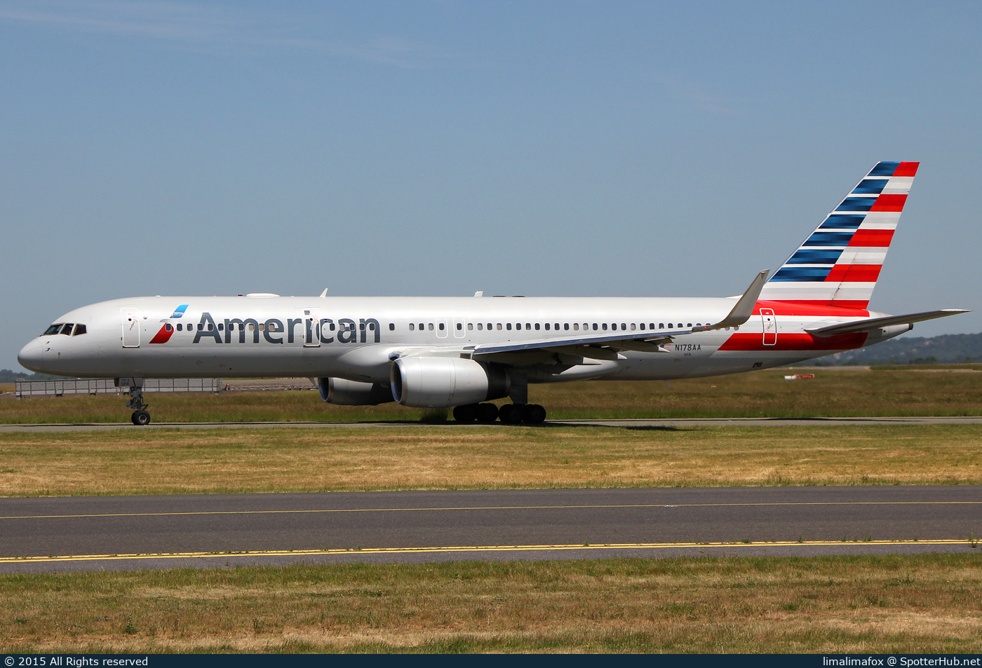 Photo of N178AA - Boeing 757-223 operated by American Airlines