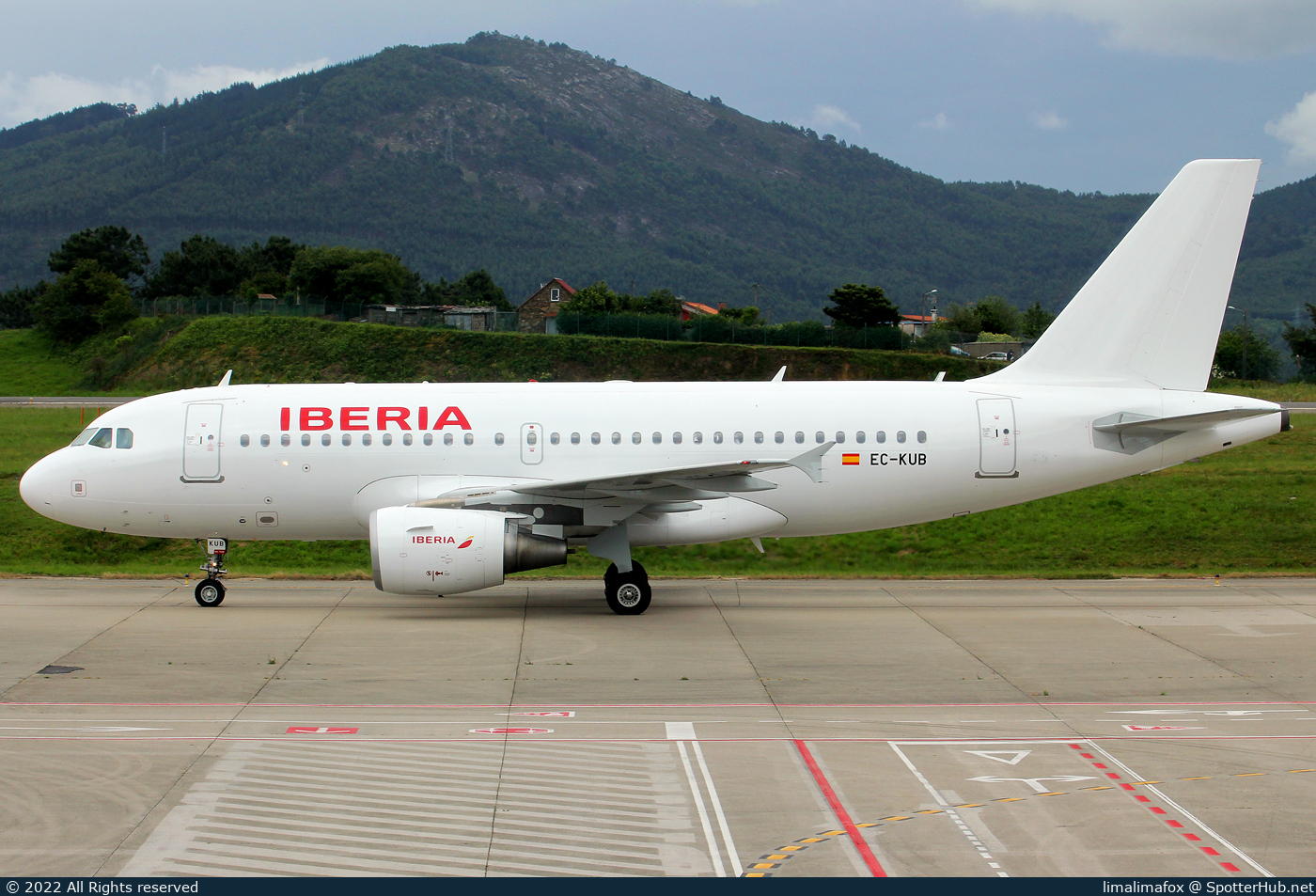 Photo of EC-KUB - Airbus A319-111