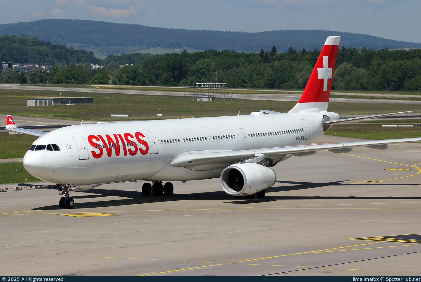Photo of HB-JHA - Airbus A330-343 operated by Swiss International Air Lines