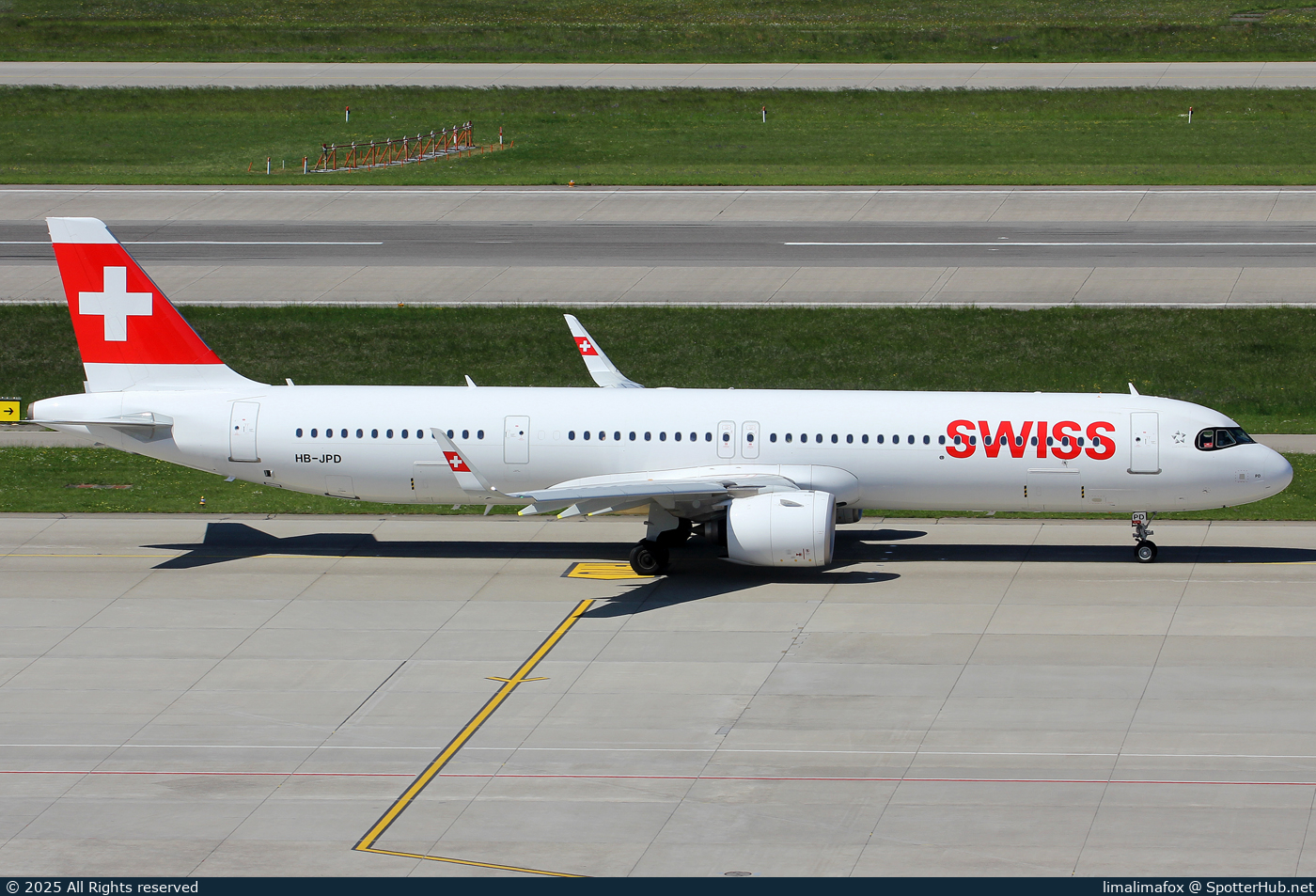 Photo of HB-JPD - Airbus A321-271NX operated by Swiss International Air Lines