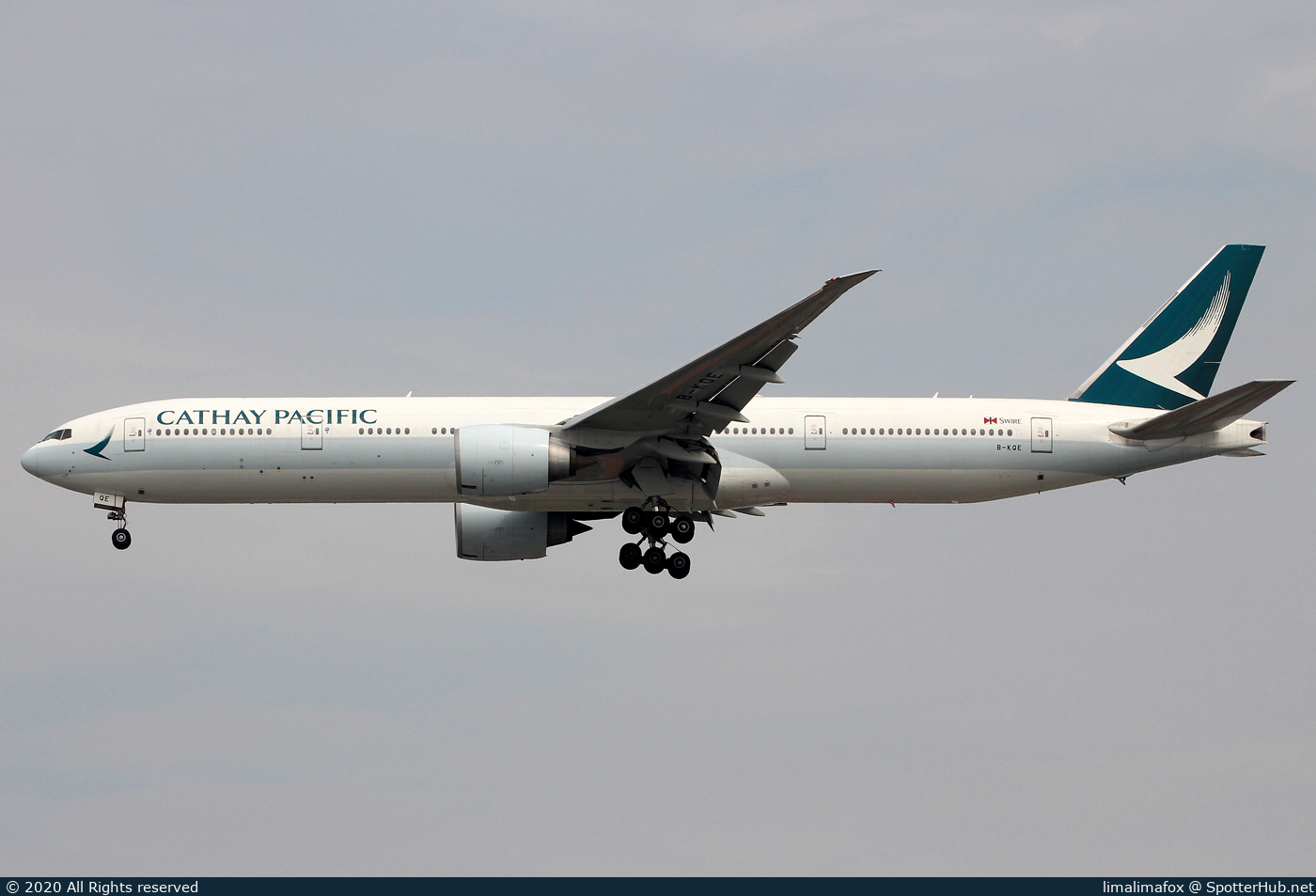 Photo of B-KQE - Boeing 777-367(ER) operated by Cathay Pacific Airways