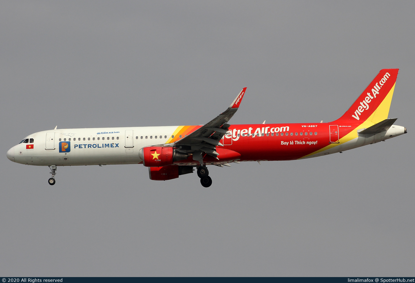 Photo of VN-A667 - Airbus A321-211 operated by VietJet Air