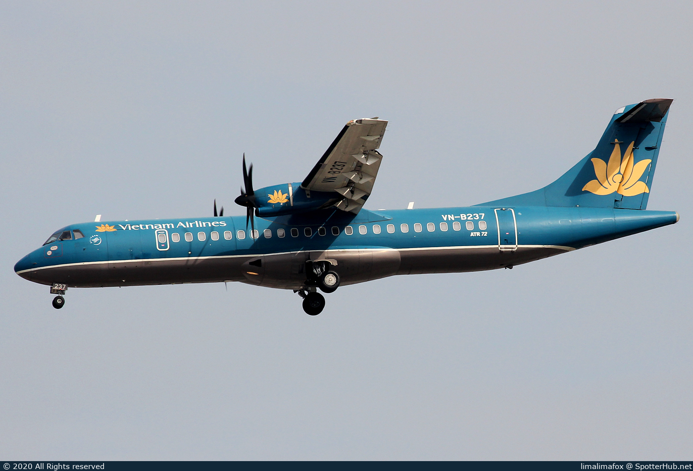Photo of VN-B237 - ATR 72-500 operated by Vietnam Airlines
