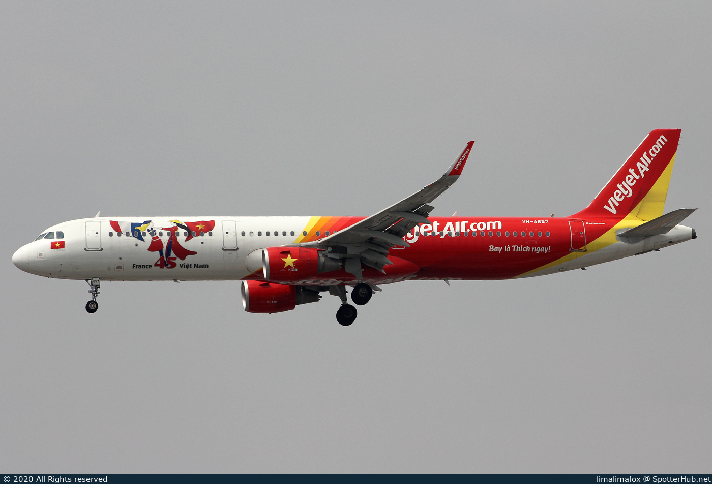 Photo of VN-A657 - Airbus A321-211 operated by VietJet Air