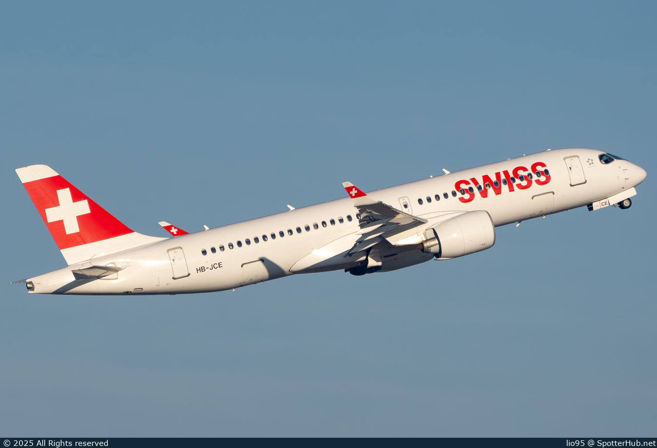 Photo of HB-JCE - Airbus A220-300 operated by Swiss International Air Lines