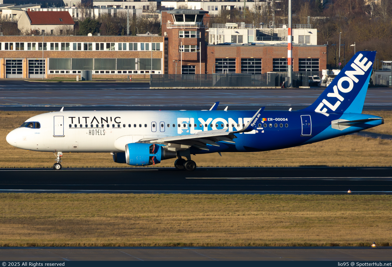 Photo of ER-00004 - Airbus A320-214 operated by FlyOne