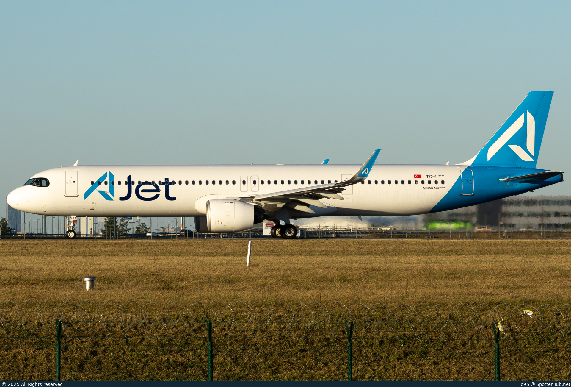 Photo of TC-LTT - Airbus A321-271NX operated by AnadoluJet
