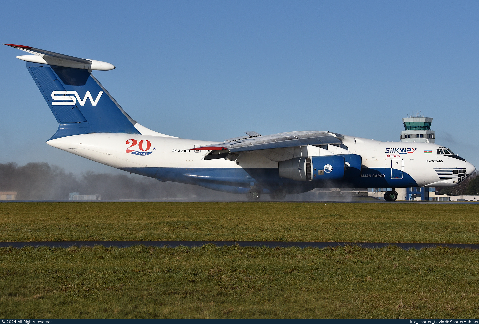 Photo of 4K-AZ100 - Ilyushin Il-76TD-90VD operated by Silk Way Airlines