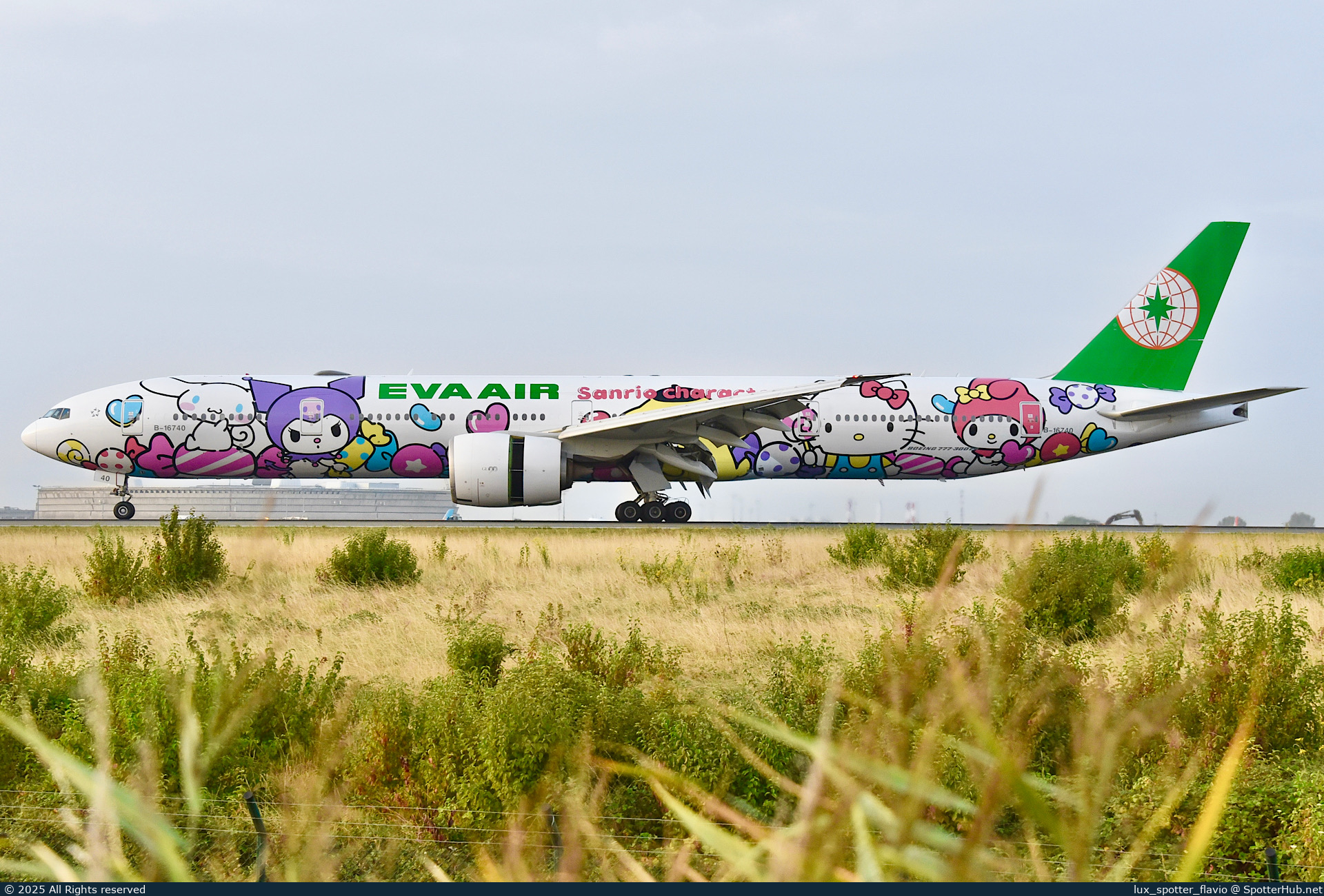 Photo of B-16740 - Boeing 777-35E(ER) operated by EVA Air