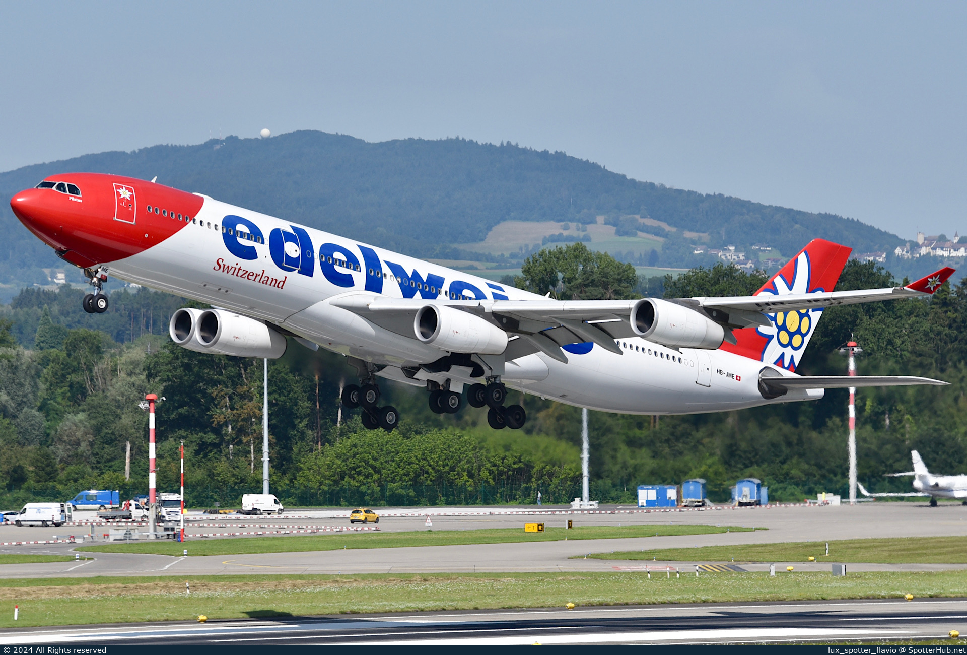 Photo of HB-JME - Airbus A340-313 operated by Edelweiss Air