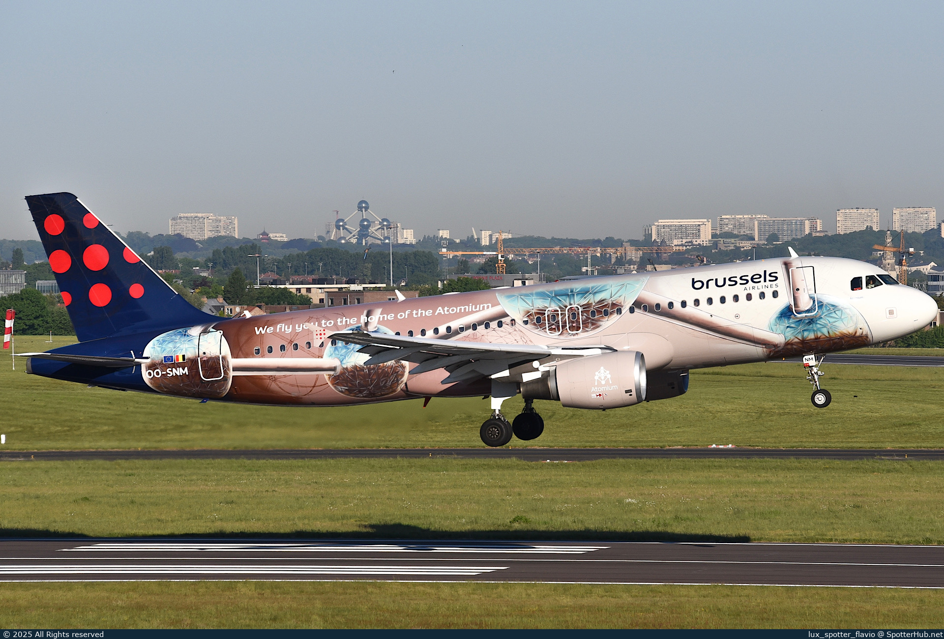 Photo of OO-SNM - Airbus A320-214 operated by Brussels Airlines