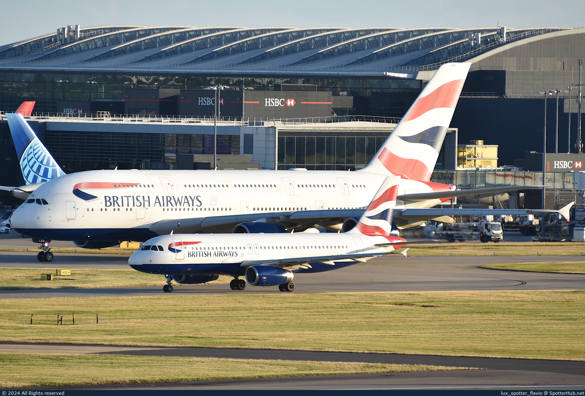 Photo of G-XLEH - Airbus A380-841 operated by British Airways