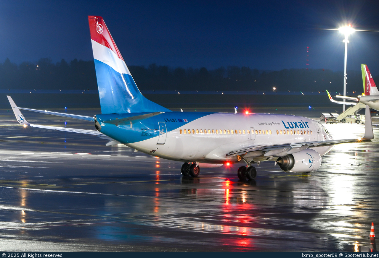 Photo of LX-LBT - Boeing 737-7K2 operated by Luxair