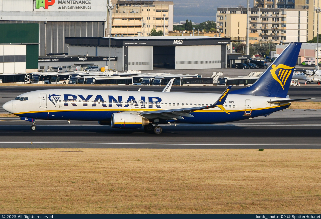 Photo of EI-DPL - Boeing 737-8AS operated by Ryanair