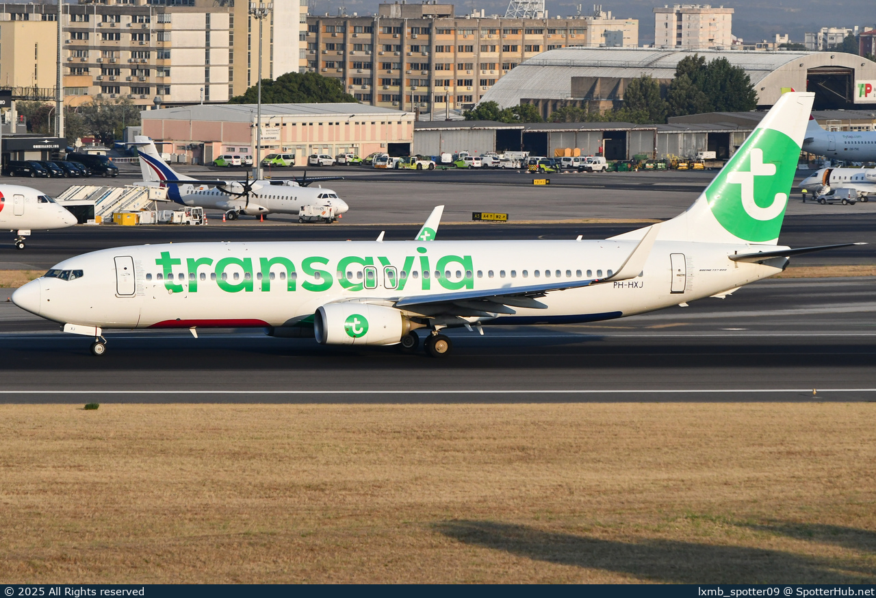 Photo of PH-HXJ - Boeing 737-8K2 operated by Transavia