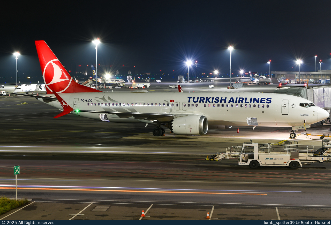 Photo of TC-LCC - Boeing 737 MAX 8 operated by Turkish Airlines