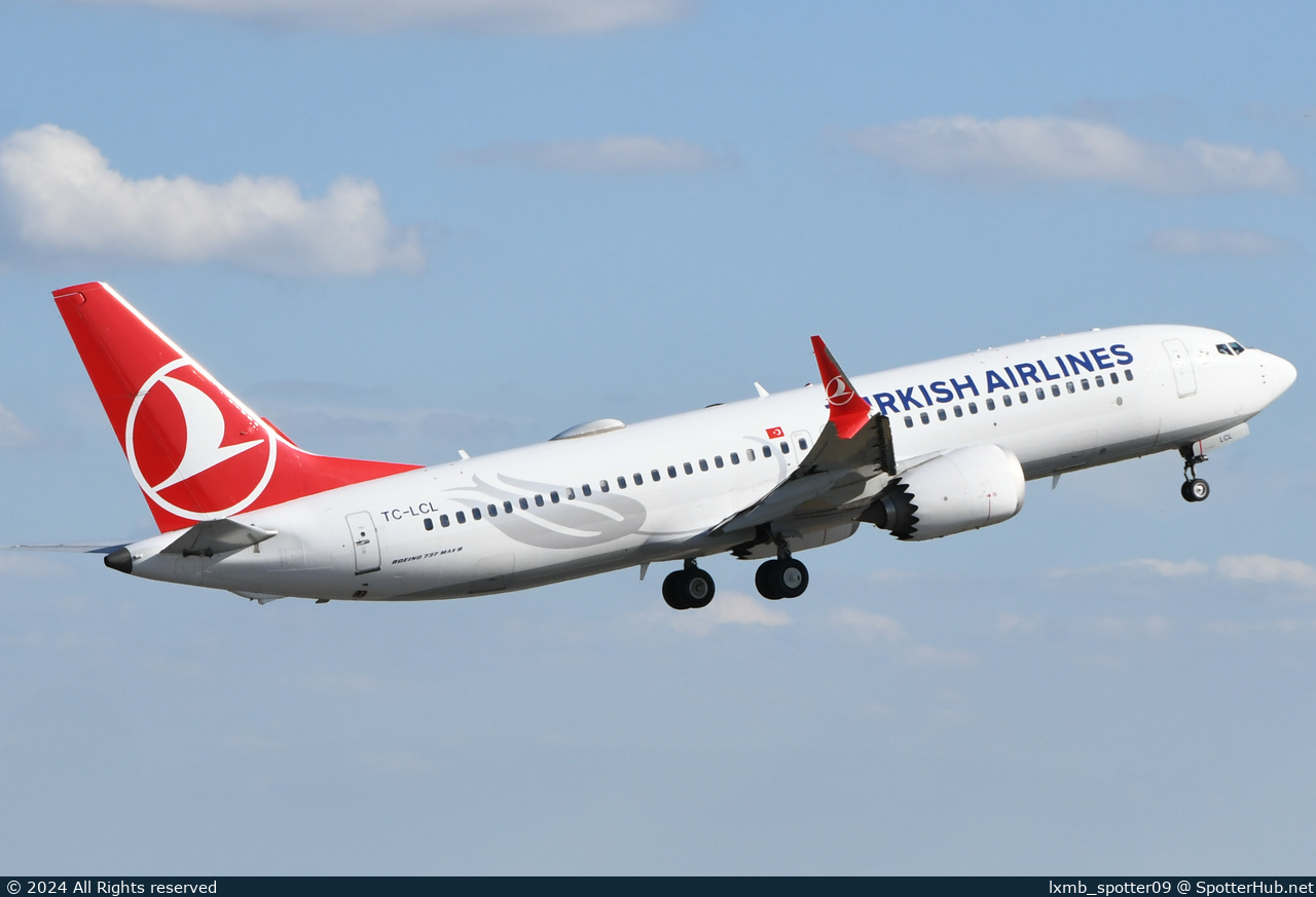 Photo of TC-LCL - Boeing 737 MAX 8 operated by Turkish Airlines