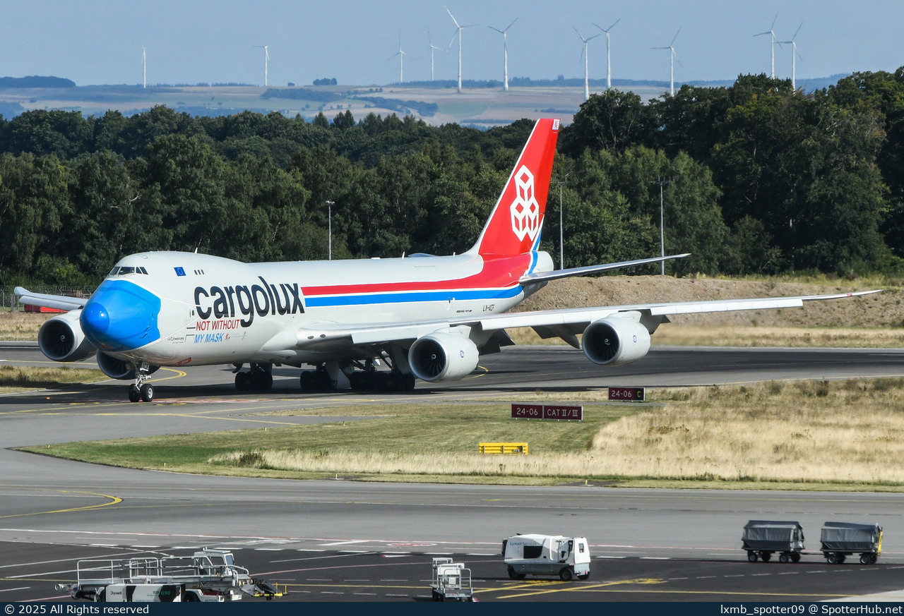 Photo of LX-VCF - Boeing 747-8R7F operated by Cargolux