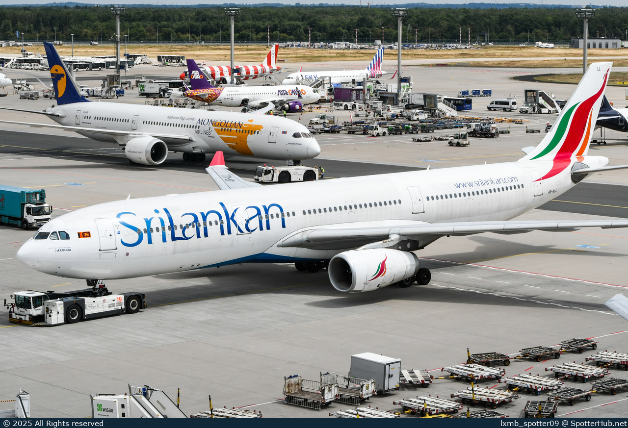 Photo of 4R-ALL - Airbus A330-343 operated by SriLankan Airlines