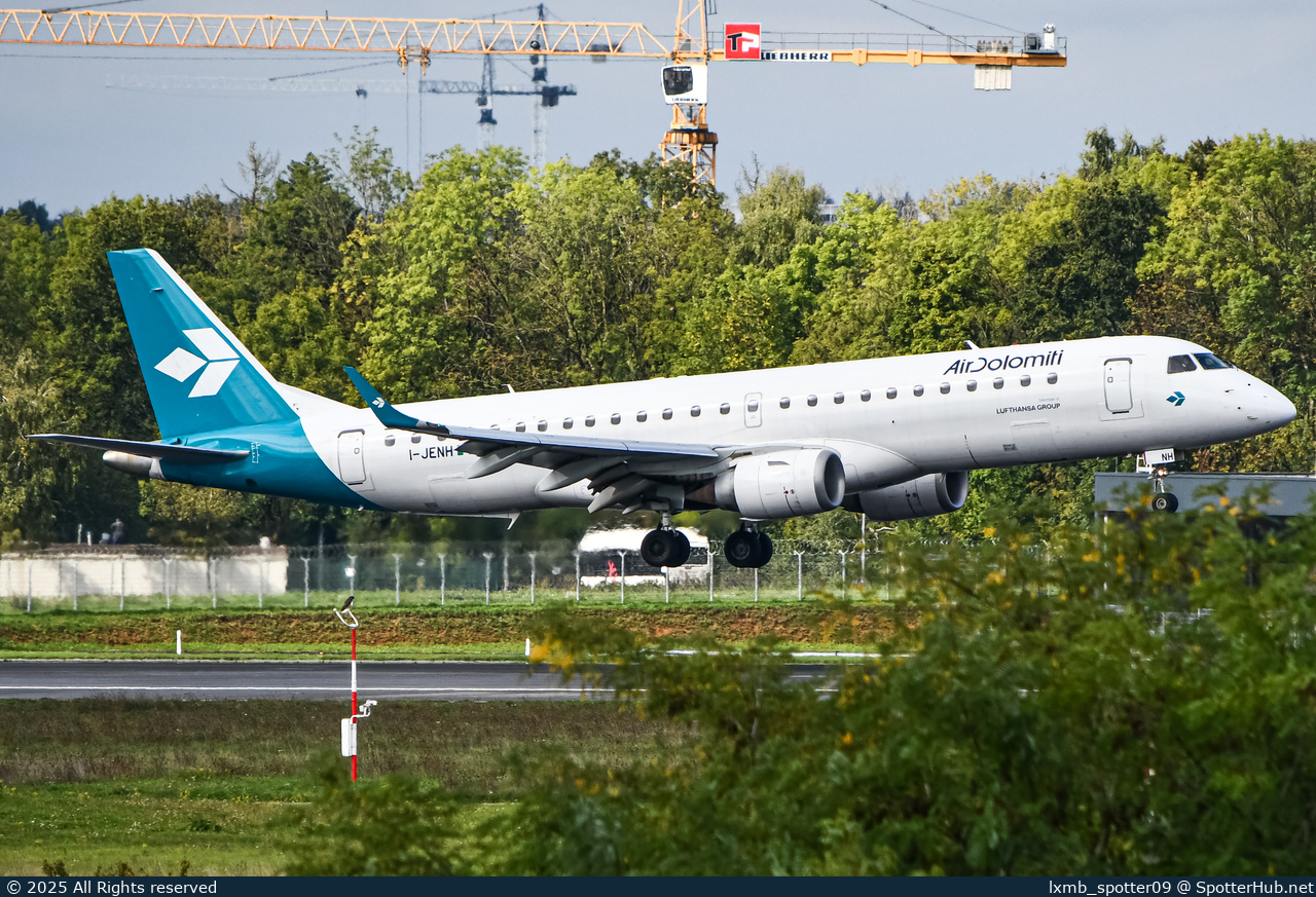 Photo of I-JENH - Embraer ERJ-190LR operated by Air Dolomiti