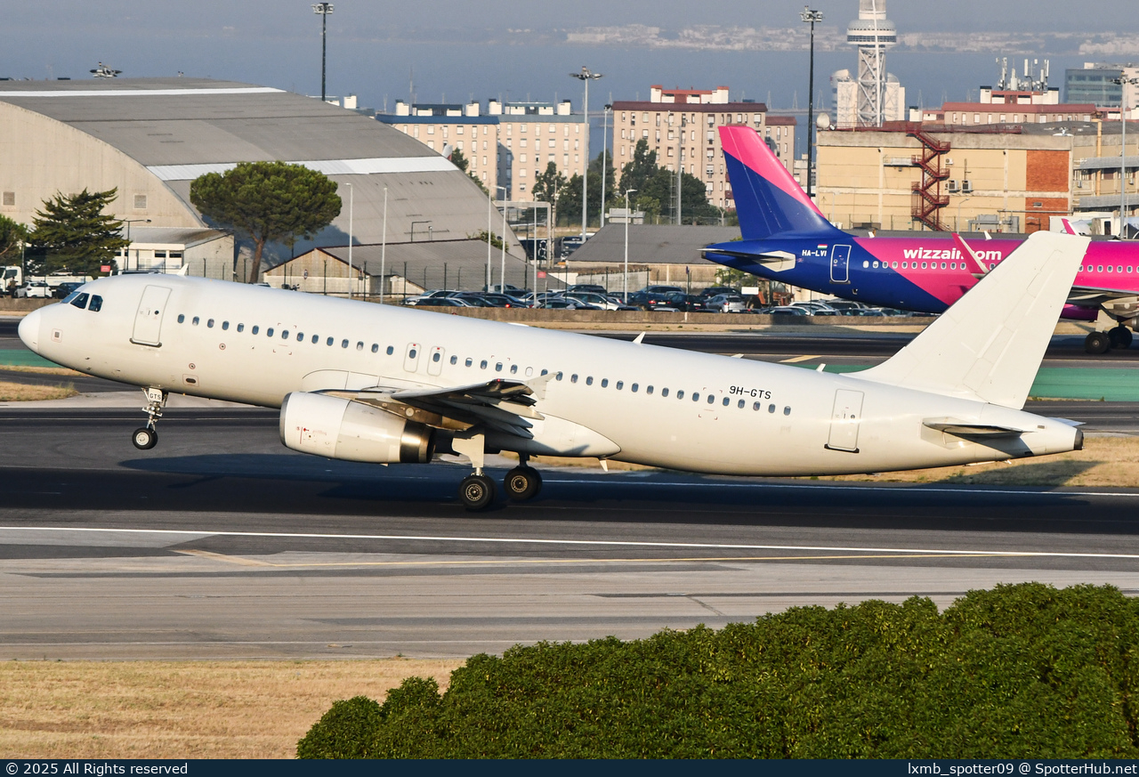 Photo of 9H-GTS - Airbus A320-232 operated by Airhub Airlines