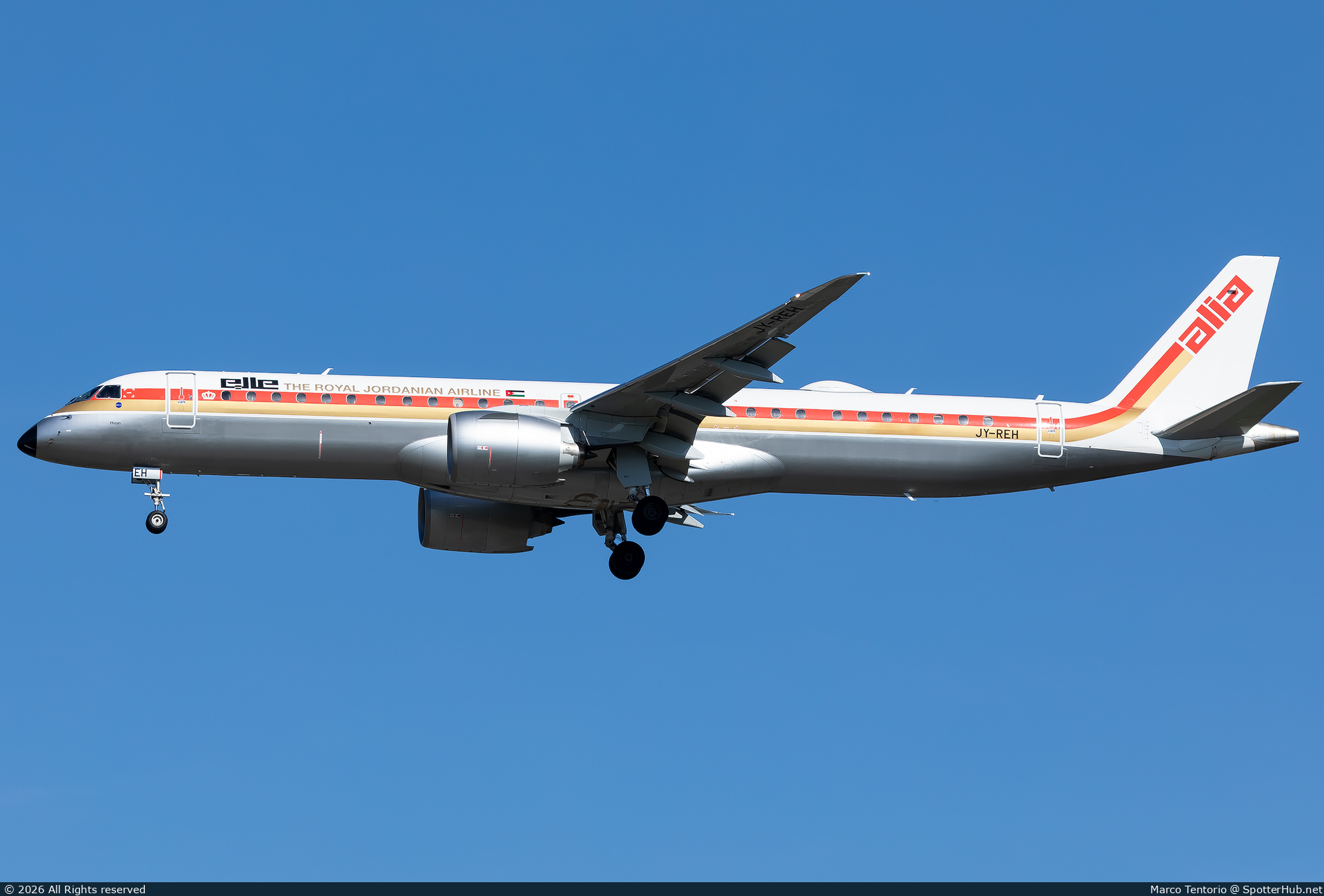 Photo of JY-REH - Embraer ERJ-195-E2 operated by Royal Jordanian Airlines