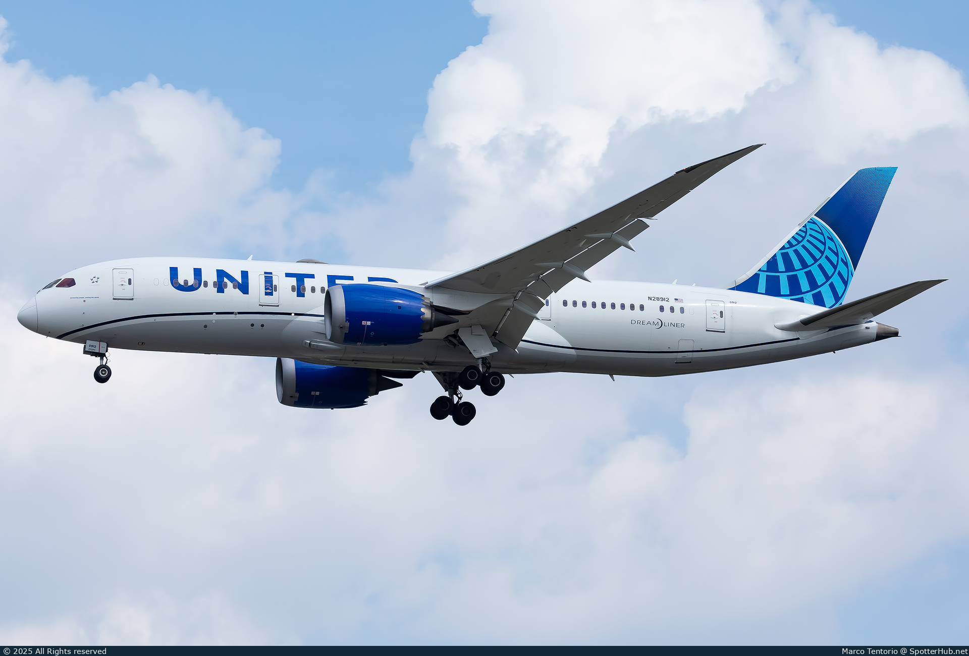 Photo of N28912 - Boeing 787-8 Dreamliner operated by United Airlines