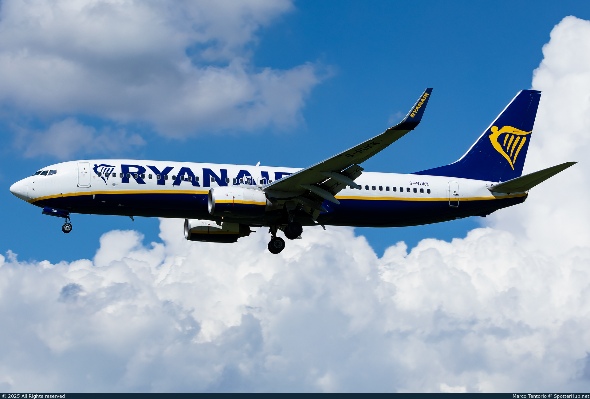 Photo of G-RUKK - Boeing 737-8AS operated by Ryanair UK