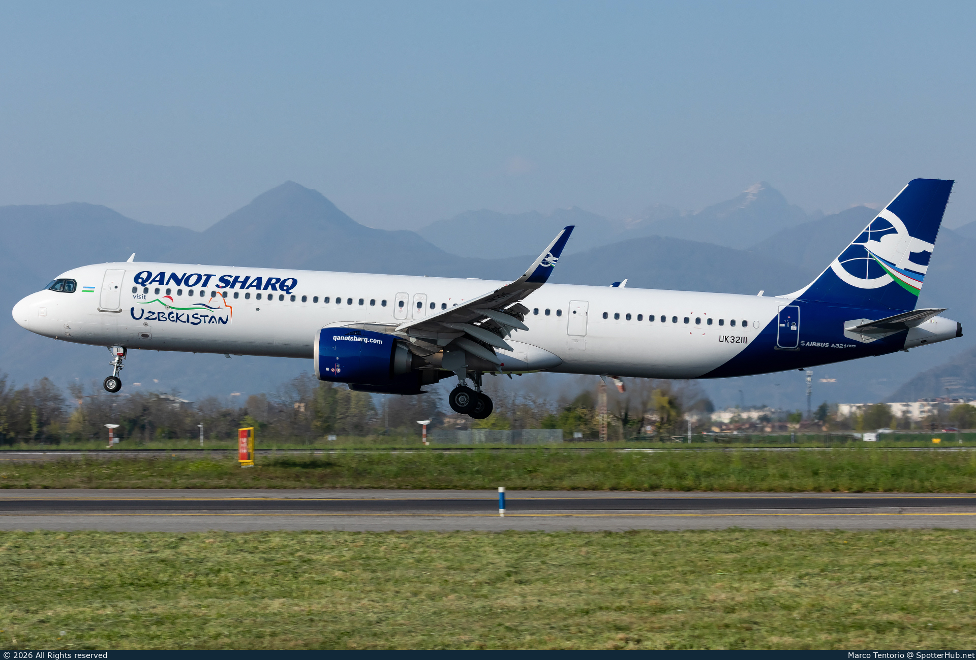 Photo of UK32111 - Airbus A321-253NX operated by Qanot Sharq Airlines