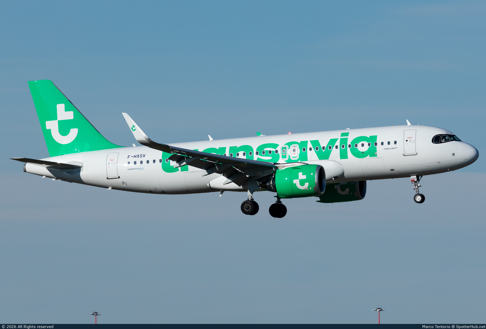 Photo of F-HXSV - Airbus A320-252N operated by Transavia France