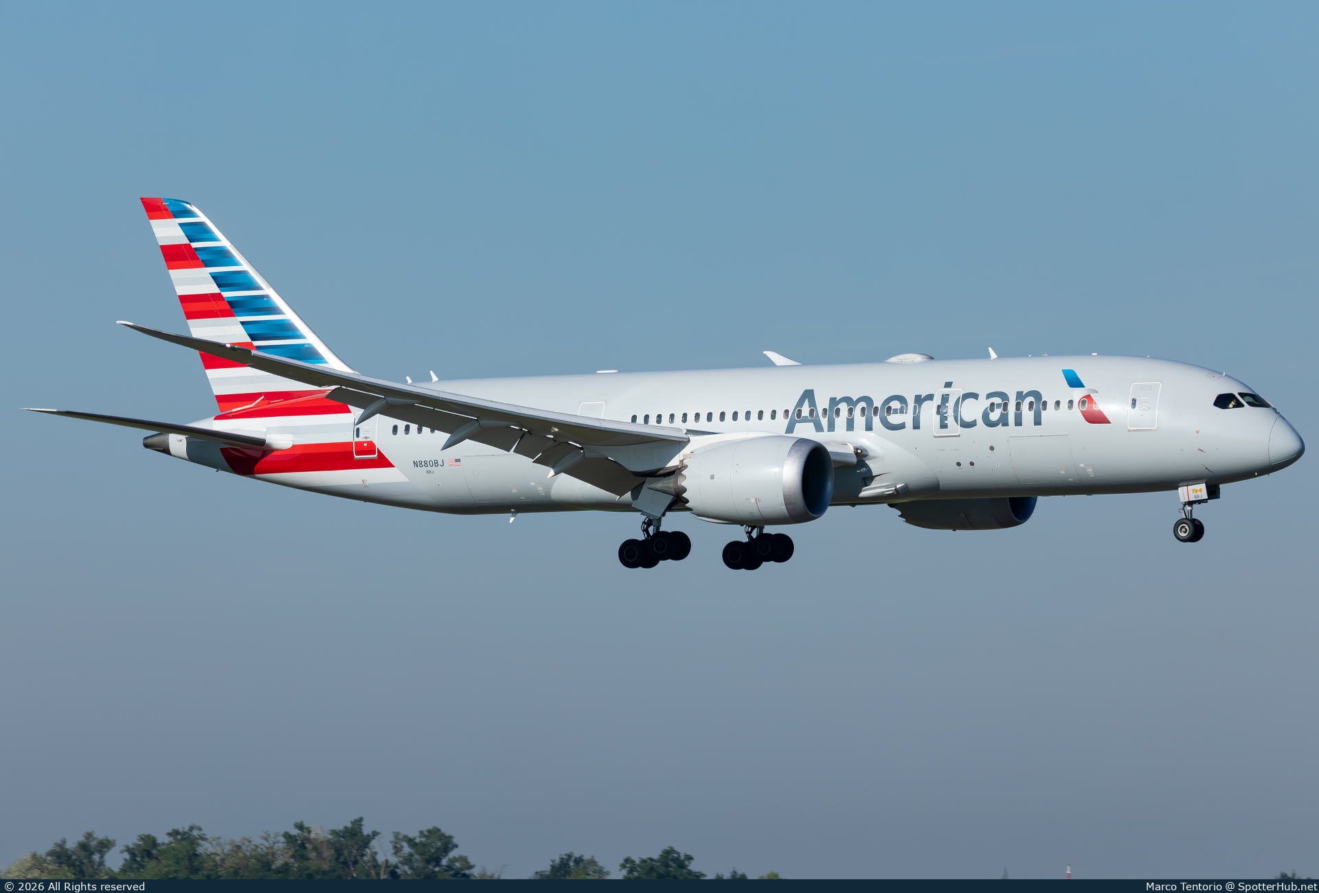 Photo of N880BJ - Boeing 787-8 Dreamliner operated by American Airlines
