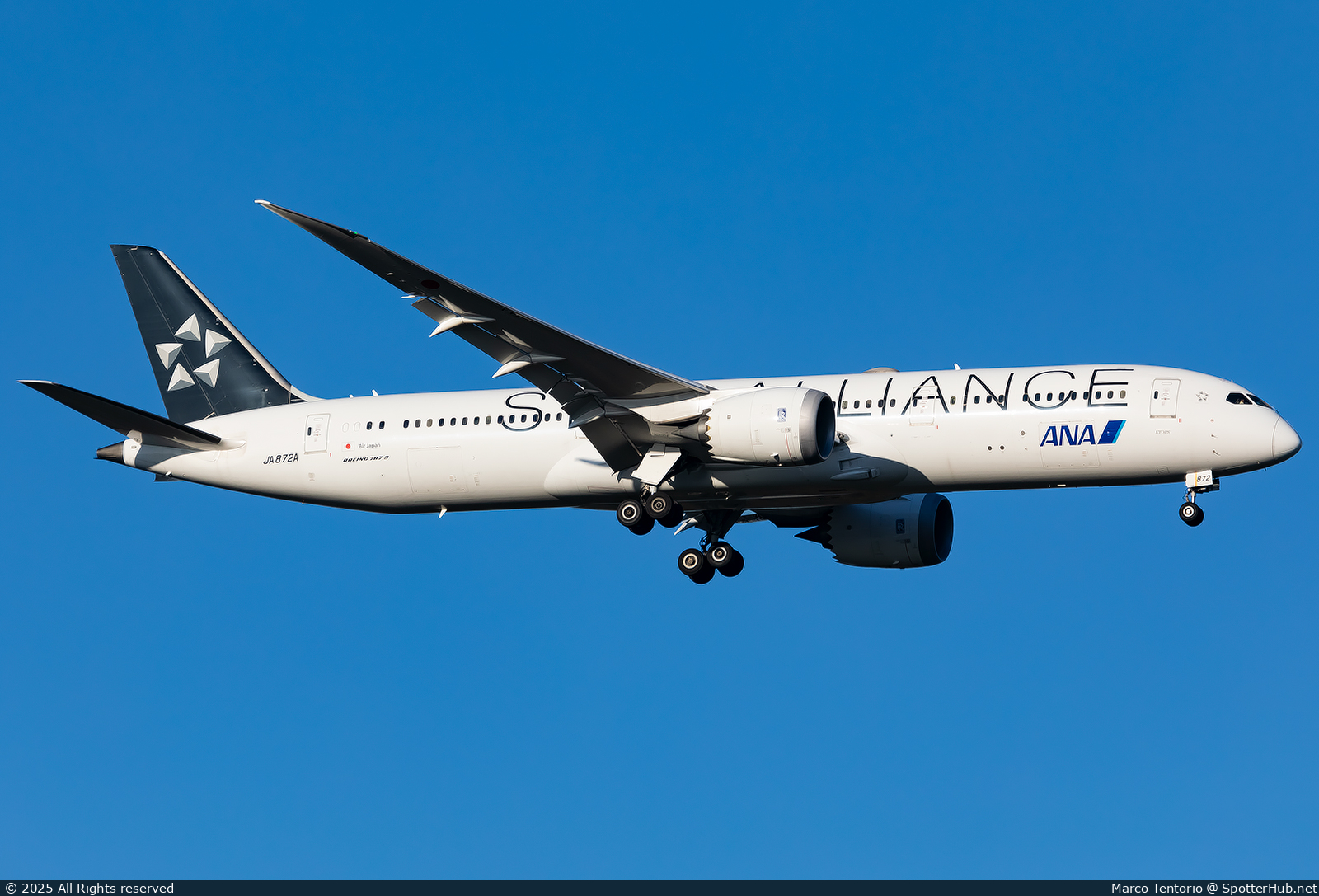 Photo of JA872A - Boeing 787-9 Dreamliner operated by ANA All Nippon Airways (opb Air Japan)