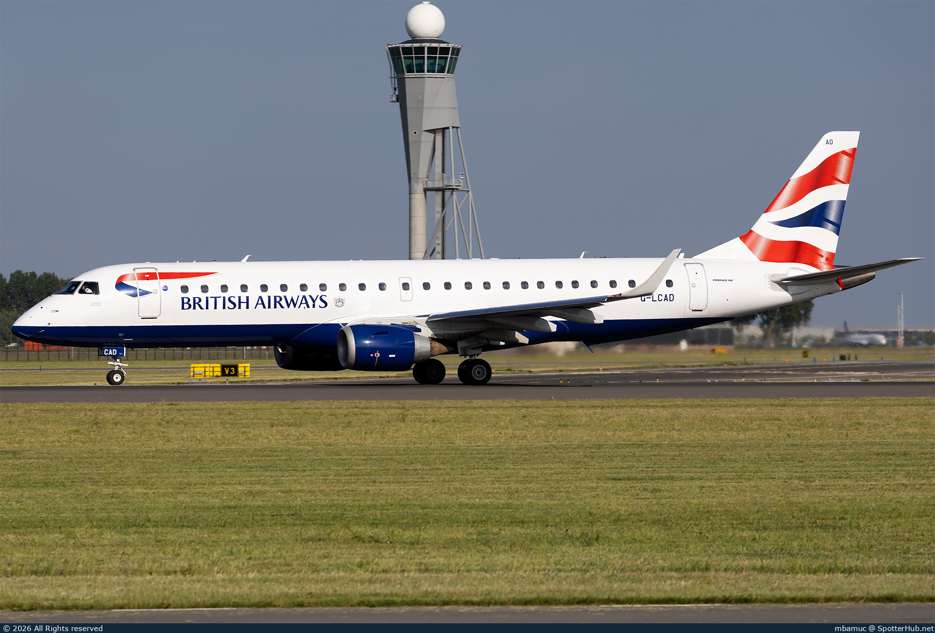 Photo of G-LCAD - Embraer ERJ-190SR operated by BA CityFlyer
